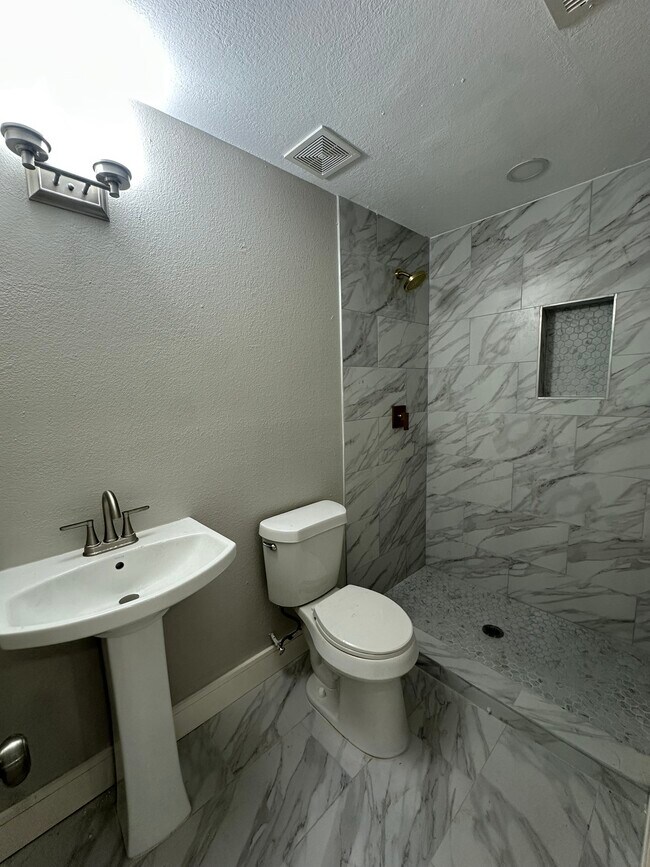 Building Photo - 8223 Wallis St