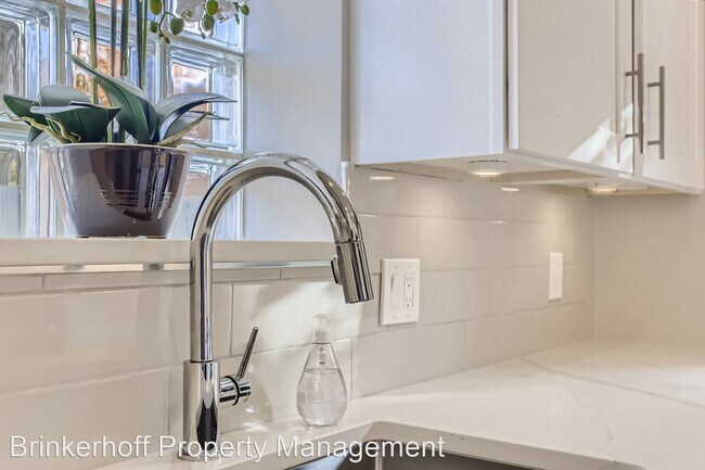 Building Photo - 1 br, 1 bath House - 1157 Josephine St