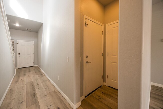 Building Photo - 8253 Arden Landing Pl