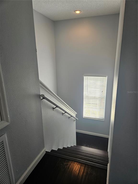 Building Photo - 2321 Water View Loop