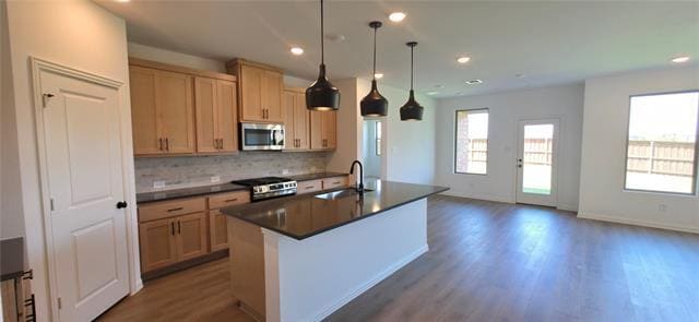 Building Photo - 1315 Parkdale St