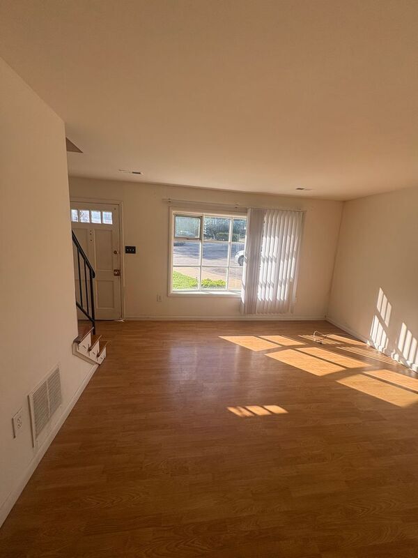 Building Photo - 5521 Walther Ave