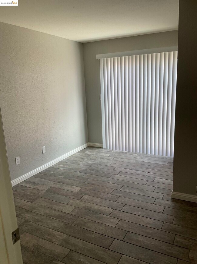 Building Photo - 223 E Trident Dr