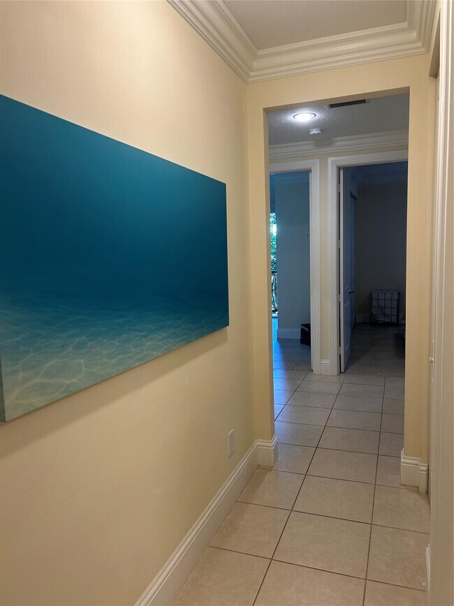 Building Photo - 226 N Latitude Cir