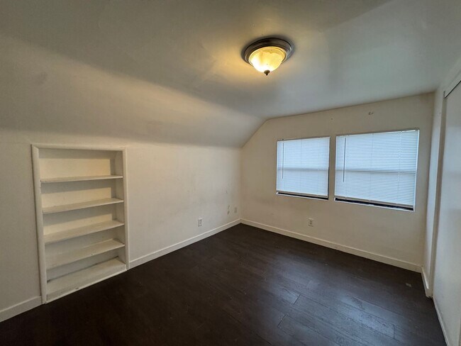 Building Photo - Guadalupe Vega Nolasco