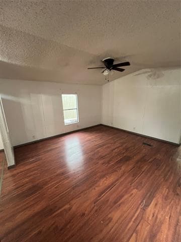 Building Photo - 541 Simmons Dr