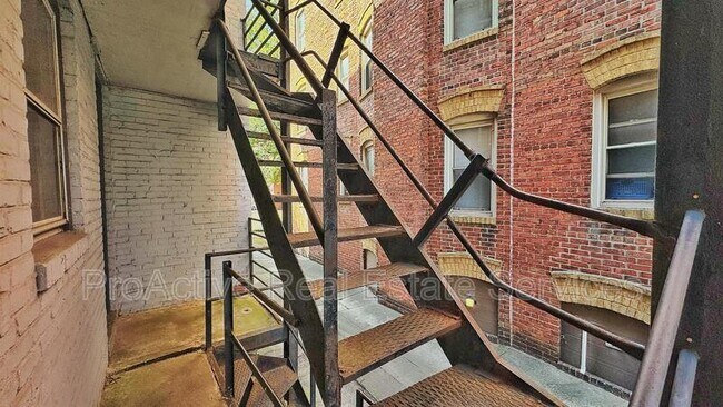 Building Photo - 1240 Westover Ave