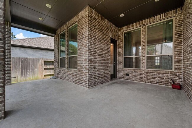 Building Photo - 17110 Mystic Rivers Ln