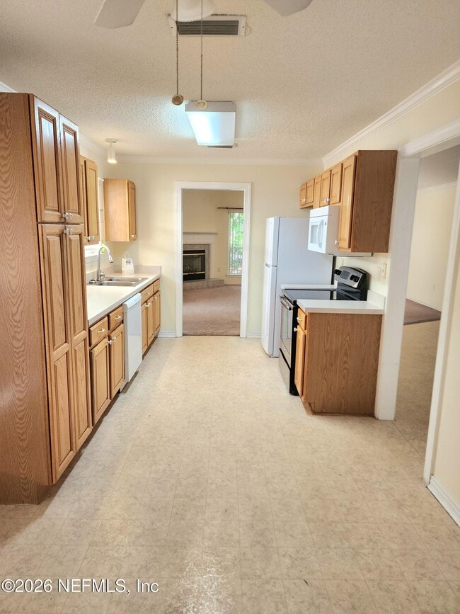 Building Photo - 7485 Cliff Cottage Dr