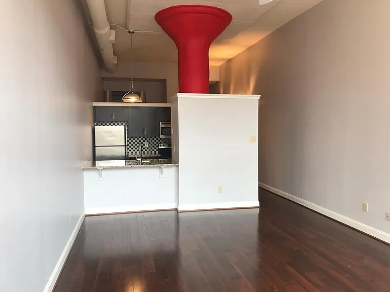 Building Photo - 2429 Locust St