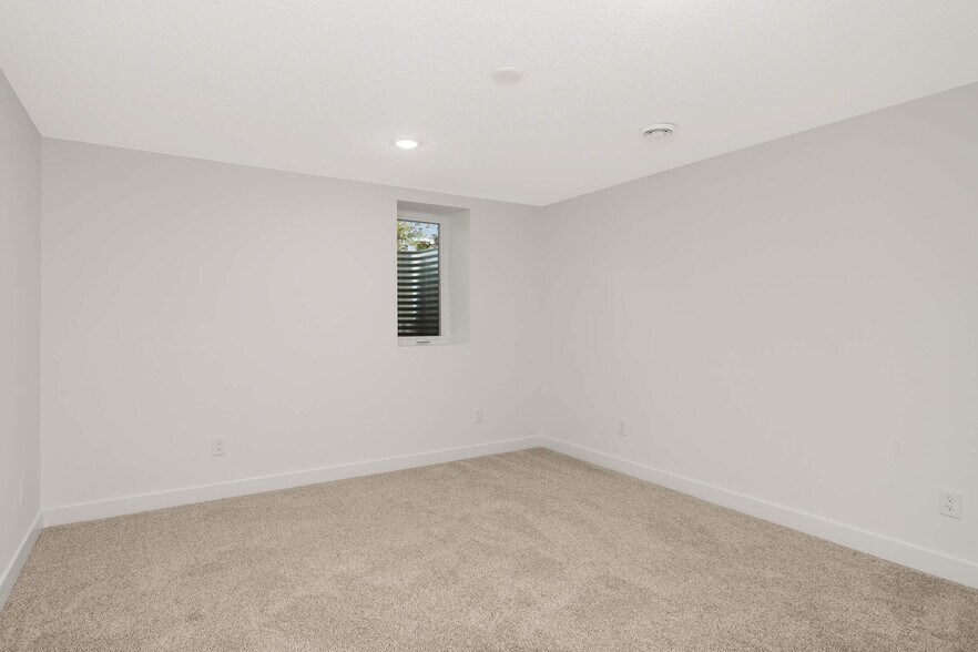 Building Photo - 15240 Kangaroo St NW