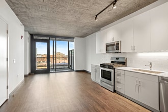 Building Photo - 153 N Elizabeth St