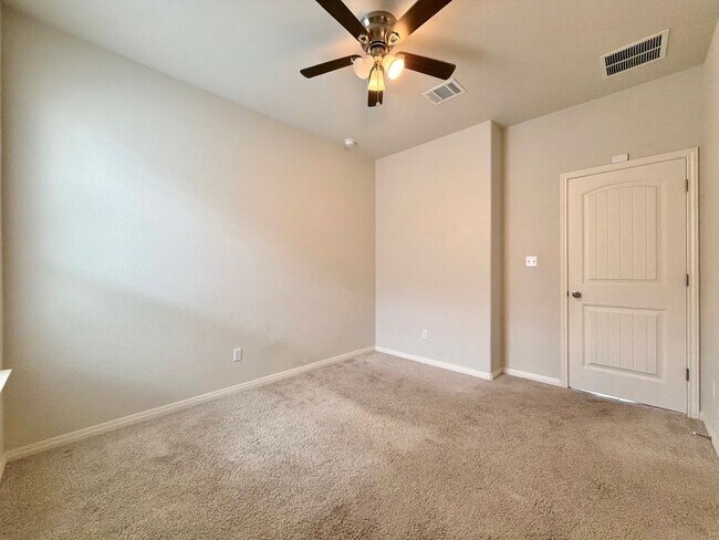 Building Photo - 877 Centerra Hills Cir