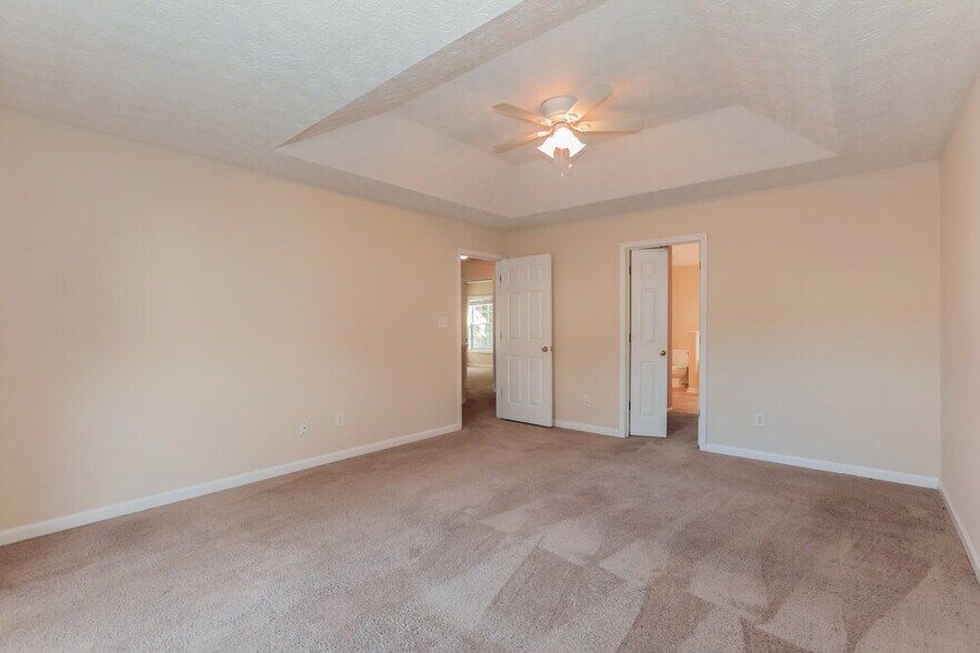 Building Photo - 7069 Silver Bend Pl SE