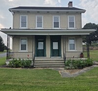 Building Photo - 545 Schoolhouse Rd