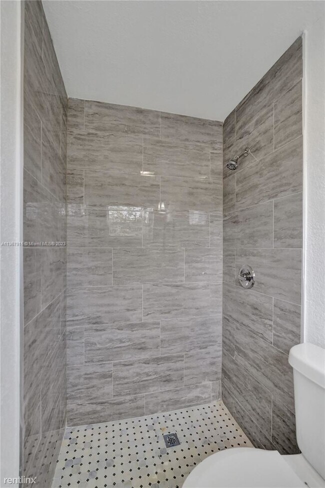 Building Photo - 3 br, 2 bath House - 561 NW 45th Ter # 0