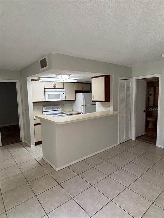 Building Photo - 537 Sun Ridge Pl