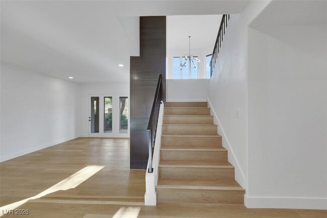 Building Photo - 7132 Mission Hills Dr