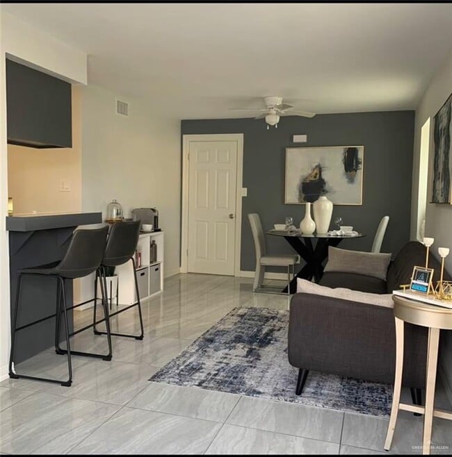 Building Photo - 16 Broadway St