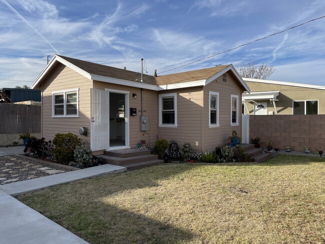 Home - 24683 Woodward Ave