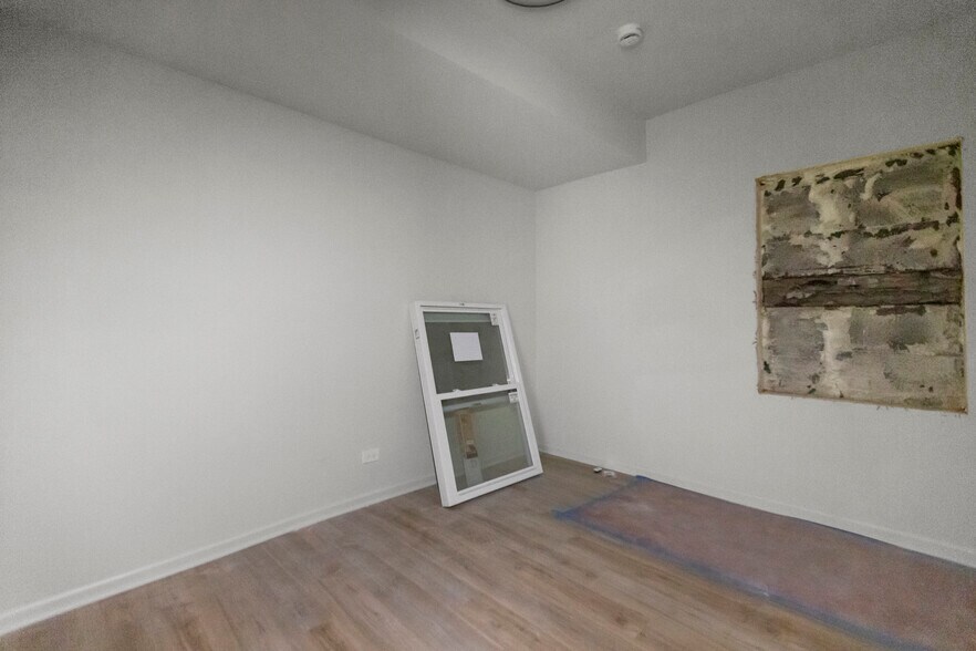 Bedroom 2 - 3121 N California Ave