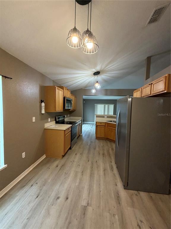 Building Photo - 5539 Sycamore Canyon Dr