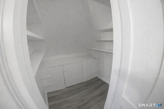 Building Photo - 69 W Liberty St