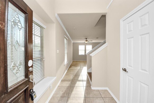 Building Photo - 6483 Calgary Woods Ln