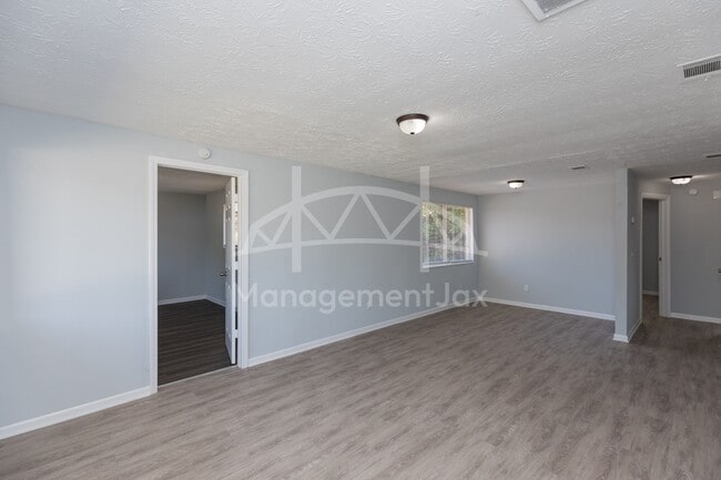 Building Photo - 4452 Bedivere Rd