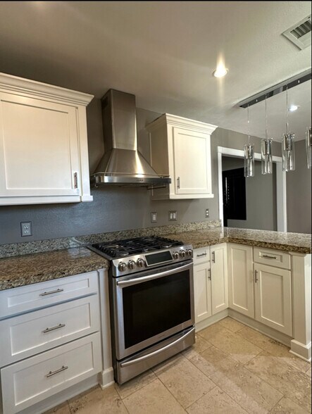 Building Photo - 405 Butterfield Trail