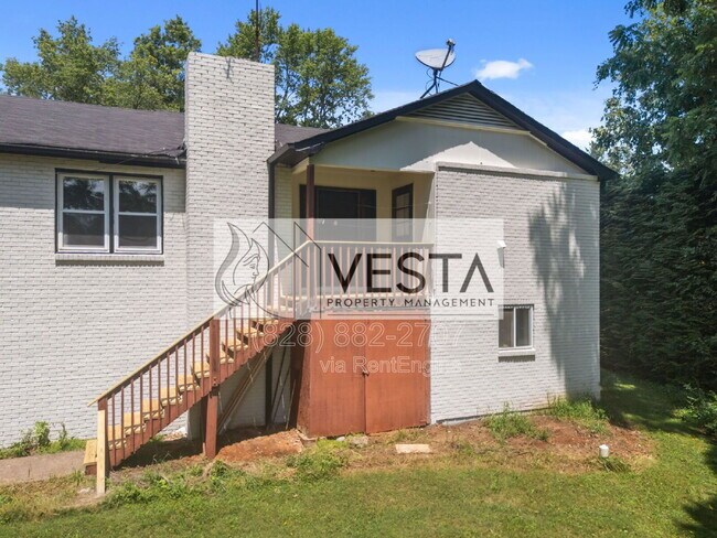 Building Photo - 90 Knob Hill Rd