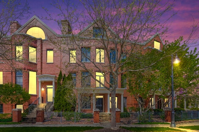 Building Photo - 1813 Admiral Ct