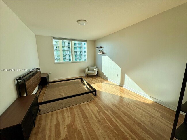 Building Photo - 1755 E Hallandale Beach Blvd