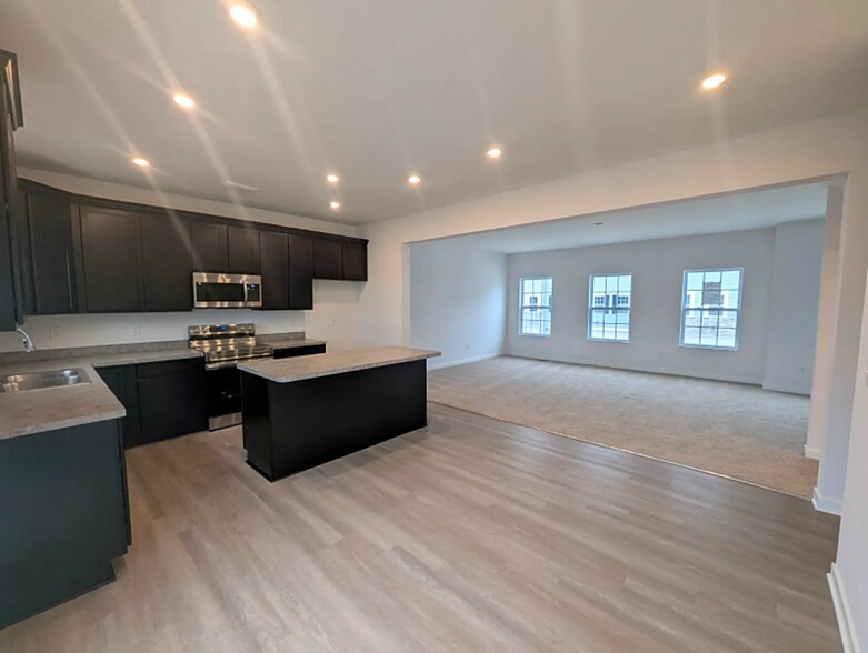 Building Photo - 111 Sitka Willow Dr