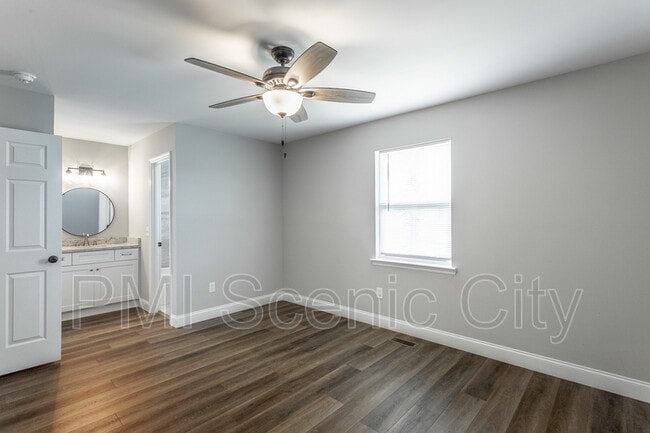 Building Photo - 8128 Fallen Maple Dr