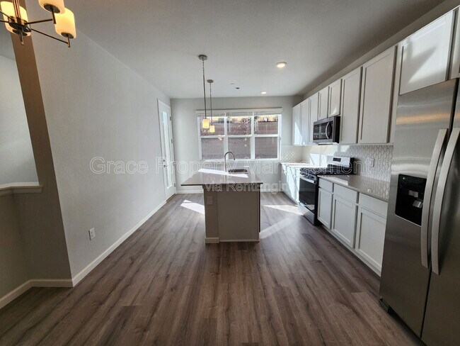 Building Photo - 465 Interlocken Blvd