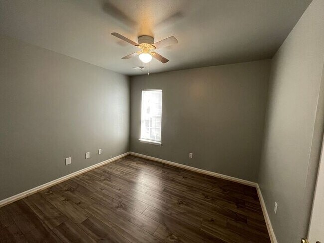 Building Photo - Beautiful ranch home in Steele Creek