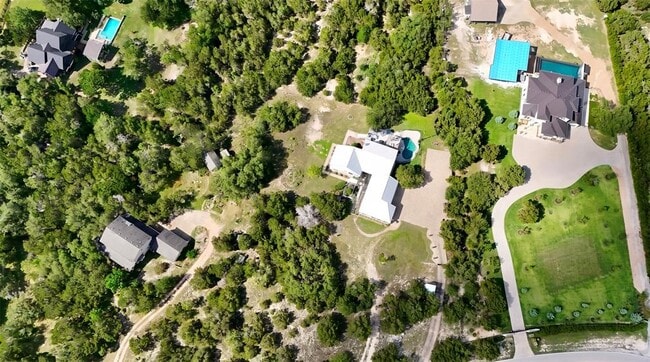 Building Photo - 5513 Great Divide Dr