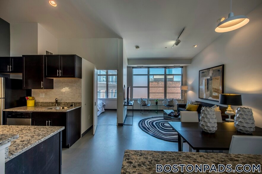 Building Photo - 160 E Berkeley St