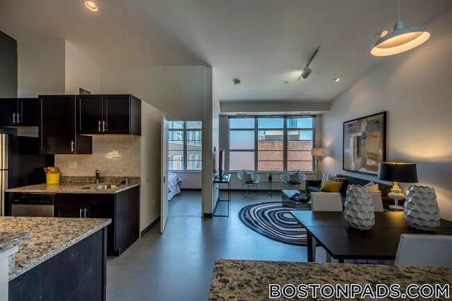 Building Photo - 160 E Berkeley St