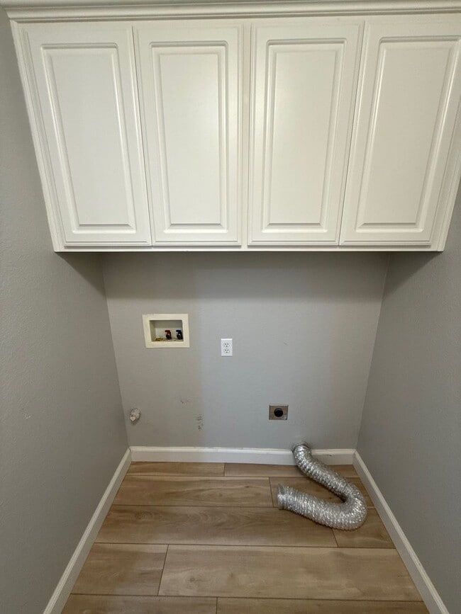 Building Photo - 5512 Murray St SE