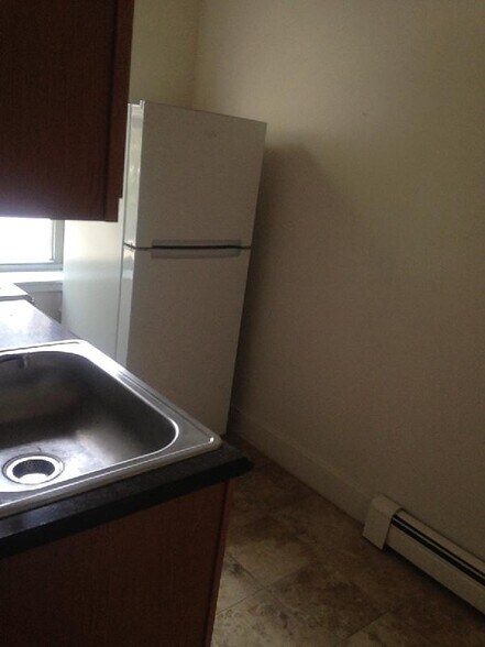 Building Photo - 15 Colborne Rd