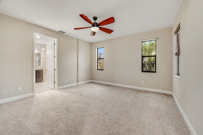 Building Photo - 4BR, 2.5BA home with resort style outdoor living!