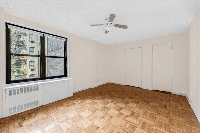 Building Photo - 2835 Webb Ave