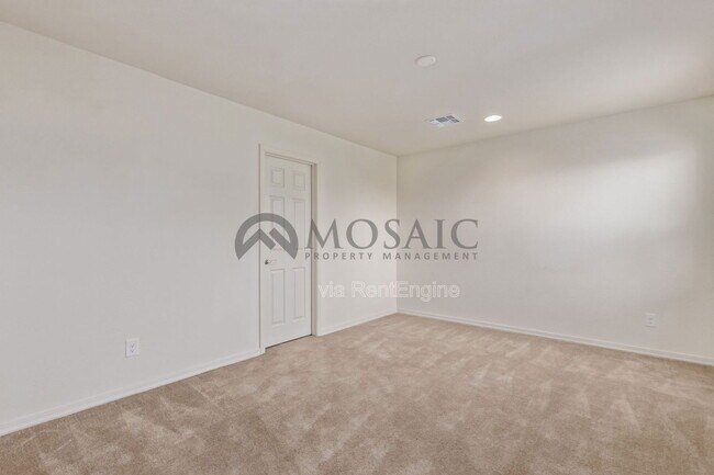Building Photo - 3320 W Dunbar Dr