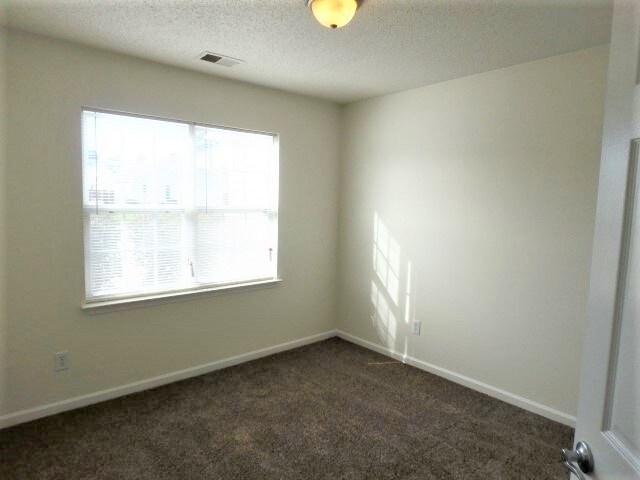 Building Photo - 1168 Amber Pines Dr