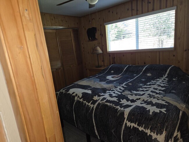 Building Photo - Large mountain home with access to Tahoe K...