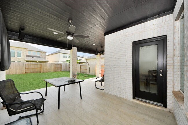 Building Photo - 21638 Laggan Clf Ln