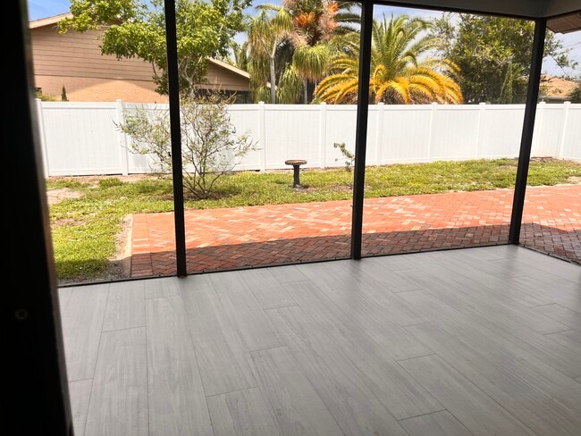 Building Photo - 2420 Briar Oak Cir
