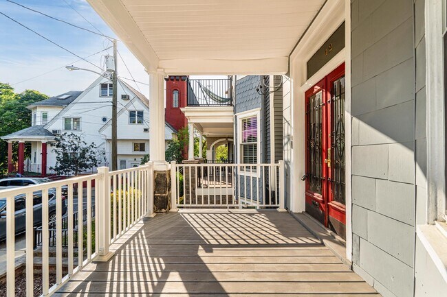 Building Photo - 42 Duer Pl